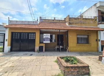 Casa de 6 ambientes, Morón · Casa 3 Dorm. · Jardín + Garaje · El Palomar