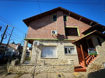 Casa · 102m² · 4 Ambientes · 1 Cochera · Casa en Planta Alta en Venta en Victoria