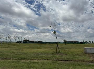 Terreno · 1050m² · Terreno con Frente Sur Perimetral en Vida Club de Campo - 190