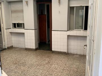 PH de 4 ambientes, Mataderos · Excelente PH con Amplios 4 Ambientes