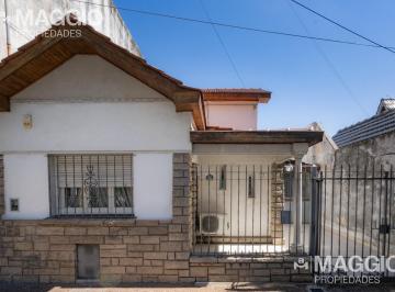 Casa · 207m² · 4 Ambientes · 3 Cocheras · Casa Venta en Ramos Mejia