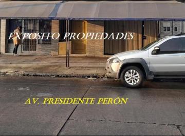 FACHADA FRENTE · Vivenda de 4 Ambientes con 2 Locales, Sobre Av en Zona Comercial