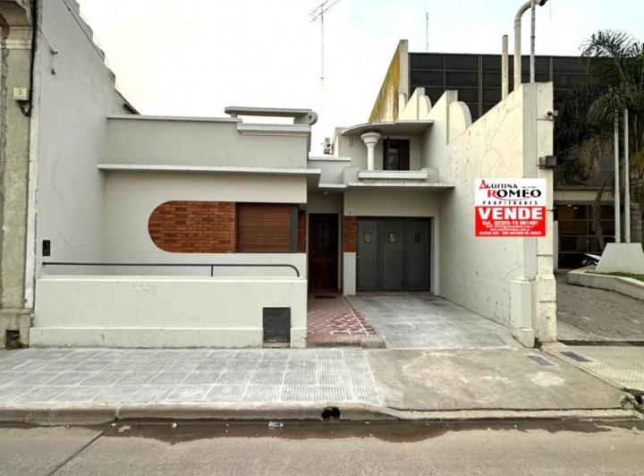 Casa · 200m² · 4 Dormitorios · 1 Cochera