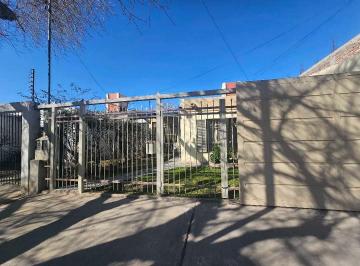 Casa · 122m² · 3 Dormitorios · 2 Cocheras · Casa · Venta · Mendoza · Soberania Nacional · 3 Dorm.