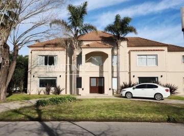 Casa · 370m² · 5 Ambientes · 1 Cochera · Casa en Venta en Haras La Pradera, Pilar, G. B. a. Zona Norte