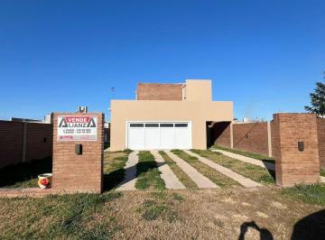 Casa de 6 ambientes, Pujato Norte · Hermosa Casa en Pujato Norte