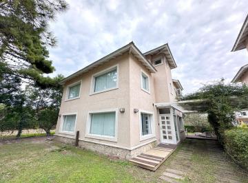 Casa · 110m² · 3 Dormitorios · 1 Cochera · Pinamar - Duplex Tridente con Gran Piscina Central