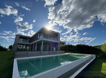 Casa · 387m² · 6 Ambientes · Casa Al Lago en El Barrio Costas, Puertos / Escobar