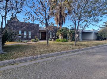 Casa de 6 ambientes, San Francisco del Monte · Club de Campo Mendoza 3 Dorm.