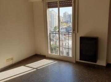 Departamento de 2 ambientes, Floresta · Alquilo Depto de 2 Amb en Ensenada Al 100 (1 Cuadra de Av Rivadavia) Floresta