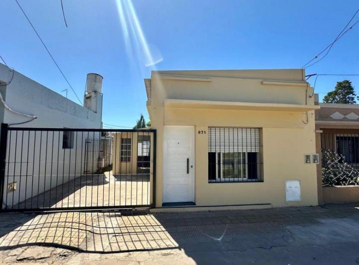 Casa · 80m² · 3 Ambientes · 1 Cochera