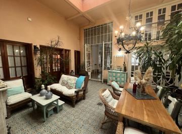 Casa · 261m² · 7 Ambientes · Excelente Casa en Venta Barrio Abasto! Ideal Vivienda o Constructora