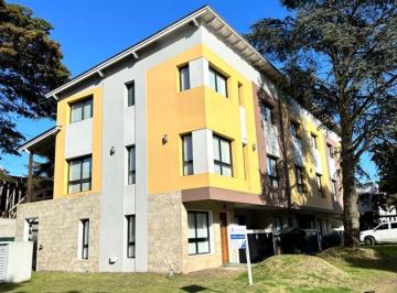 Departamento · 75m² · 4 Ambientes · 1 Cochera · Duplex en El Centro de Pinamar