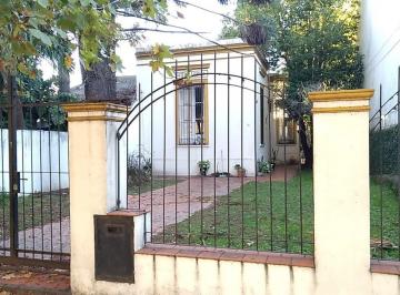 Casa de 4 ambientes, Morón · Casona Antigua en Haedo.