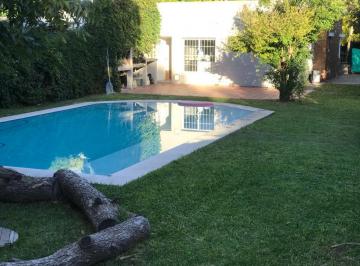 Casa de 4 ambientes, Roldán · Casa con Piscina en Roldán