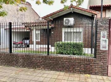 Casa de 4 ambientes, Ituzaingó · Chalet E Venta en Ituzaingó Sur