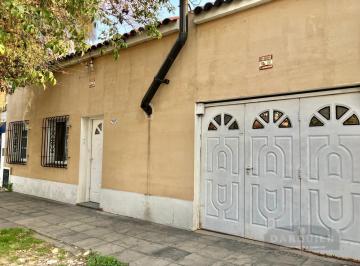 Casa · 305m² · 4 Dormitorios · 2 Cocheras · Casa Americana en Una Sola Planta