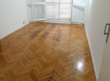 Departamento de 2 ambientes, Vicente López · A 1 C/de Centro de Olivos. a 2 C/ de Av Maipú. Todos Medios de Locomoción.