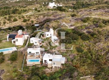 Hotel de 10 ambientes, Tanti · Venta de Complejo de 5 Unidades en Barrio Semicerrado "Las Pircas", Tanti