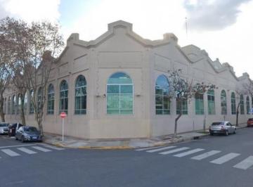 Oficina comercial · 7164m² · Oficina en Parque Patricios