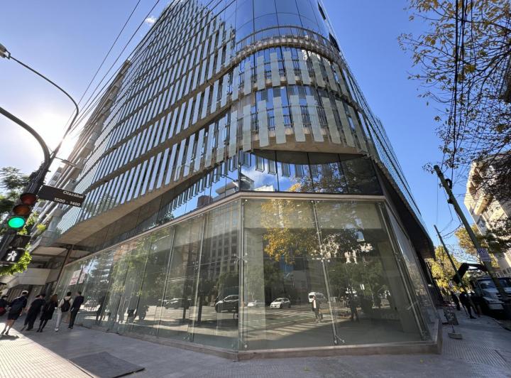 Desarrollo vertical · Dome Business Plaza