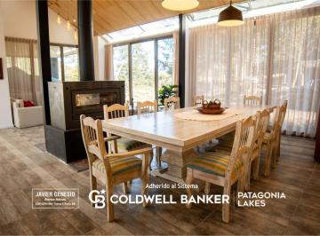 Casa · 250m² · 5 Ambientes · 1 Cochera · Venta Casa 250 m² Cubiertos en Lote de 3.270 m² Barrio en La Zona del Puerto Villa La Angostura