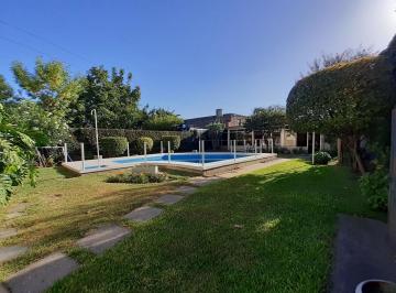 PH · 383m² · 6 Ambientes · 1 Cochera · Amplísima Casa 3 Dorm. en PH - Rosario, Roque Saenz Peña - Venta