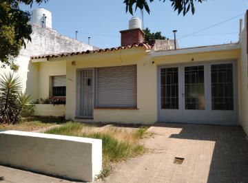 Casa de 3 ambientes, Córdoba · Tapalque 3300 - Casa 2 Dor Gran Patio Pileta - Bº Jardin del Pilar