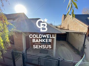 Casa · 124m² · 7 Ambientes · 4 Cocheras · Casa en Venta Barrio El Manzanar