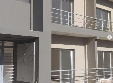 Departamento · 38m² · 1 Ambiente · 1 Cochera · Exc Monoambiente Vta Tapietes y Luis Agote Cerca Ucasal