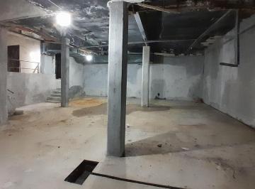 Local comercial · 310m² · Local con Sotano a Reciclar en Venta - Planta Baja y Sotano - Sin Expensas - Caballito