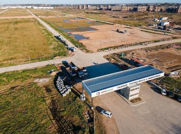 Terreno · 7221m² · Excelente Parque Industrial en Hudson Sobre Autopista Bs As - La Plata. Lotes Desde 2000 m².