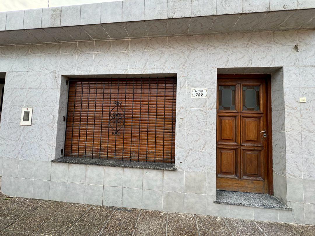 Alejo Peyret 722