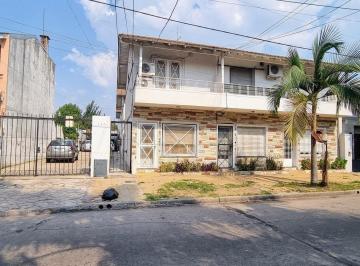 PH · 70m² · 3 Ambientes · 1 Cochera · Departamento PH en Venta en Haedo, Morón, G. B. a. Zona Oeste