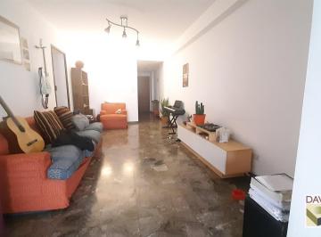 Departamento · 95m² · 4 Ambientes · 4 Ambientes con Jardín y Parrilla - Flores