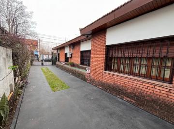 Casa de 6 ambientes, Morón · Casa en Alquiler - Para Uso Comercial o Vivienda - Castelar Norte
