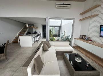 PH · 180m² · 6 Ambientes · 1 Cochera · Venta Duplex - 4 Dorm. - B° Prados de Manantiales