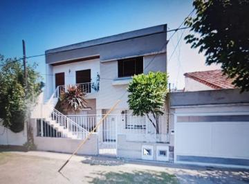 Casa de 3 ambientes, La Plata · Venta Dos Casas en Conjunto