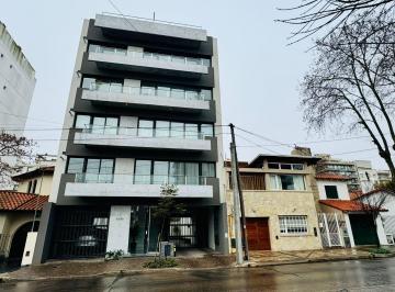 Departamento · 133m² · 4 Ambientes · 1 Cochera · Departamento en Las Heras 3200 de Cuatro Ambientes con Terraza Privada y Cochera