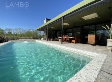 Casa · 130m² · 5 Ambientes · 2 Cocheras · Alquiler Temporario - Casa Carmel