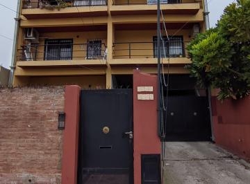Departamento de 2 ambientes, Tigre · Departamento de 2 Amb en 2º Piso con Cochera