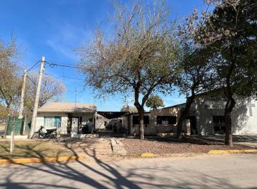 Casa · 77m² · 2 Dormitorios · 2 Casas Para Inversión