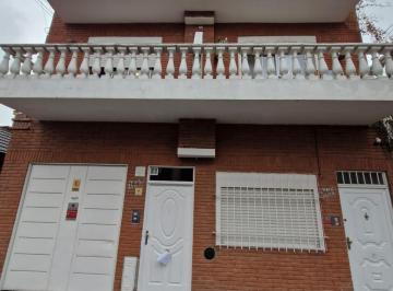 PH de 2 ambientes, Mataderos · Mataderos PH 2 Amb. Pb. Al Frente C/patio, Bajas Expensas