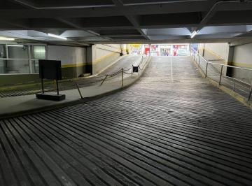 LOY-LOY-1217_2 · Cochera en Venta Para Camioneta en Bristol Center - Centro