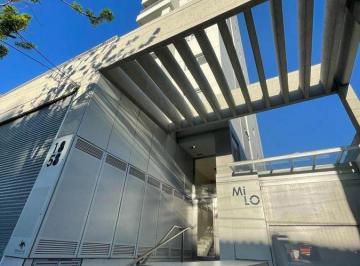 Departamento de 3 ambientes, Lomas de Zamora · Av Alsina 1800. Espectacular 3 Amb con Patio y Cochera