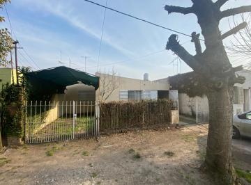 Casa · 300m² · 4 Ambientes · 1 Cochera · Casa en Venta