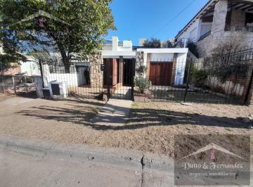 Casa · 58m² · 3 Ambientes · Se Vende Casa de Dos Dorm., Cerca del Centro, Barrio Becciu