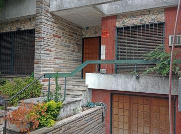Casa · 221m² · 4 Ambientes · 1 Cochera · Casa - Villa Devoto