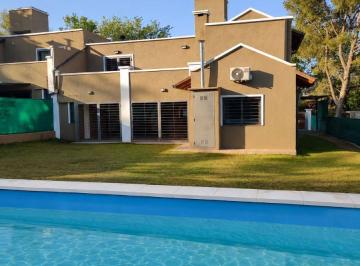 Casa de 4 ambientes, Villa Allende · Casa en Venta - Villa Allende Golf