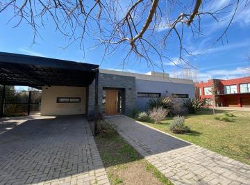 Casa · 344m² · 5 Ambientes · 4 Cocheras · Casa en Venta Haras Santa Maria - El Remanso